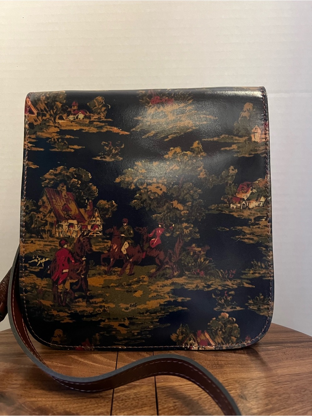 Women’s Dark Blue Leather Crossbody Bag with Vintage Horse Scene Print